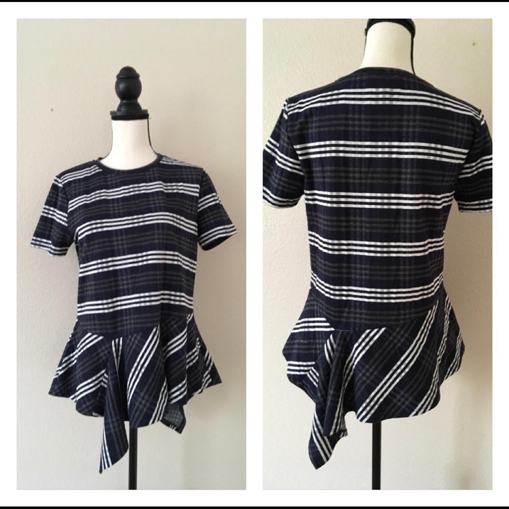 Final Sale DKNY Blue/ White Top - Picture 4 of 4